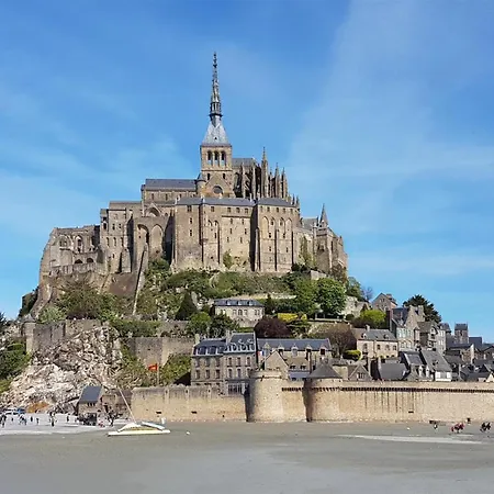 2 Bedroom Beautiful In Дом отдыха Gorges (Normandy)