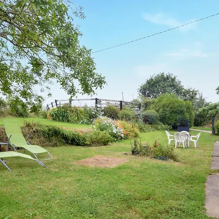 2 Bedroom Beautiful In